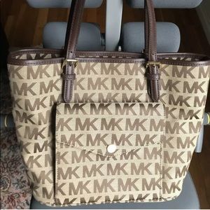 Michael Kors Signature Bag
